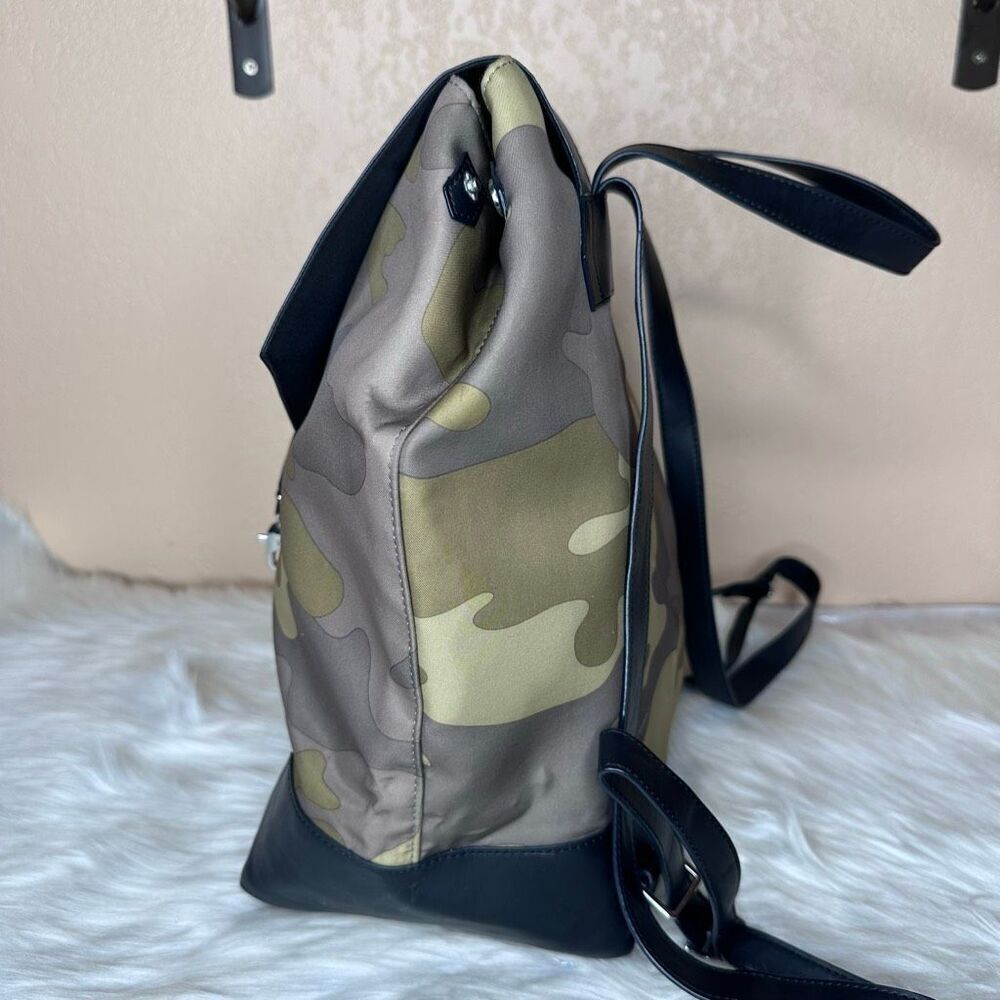 Stella & Dot Camo Backpack - Picture 8 of 16